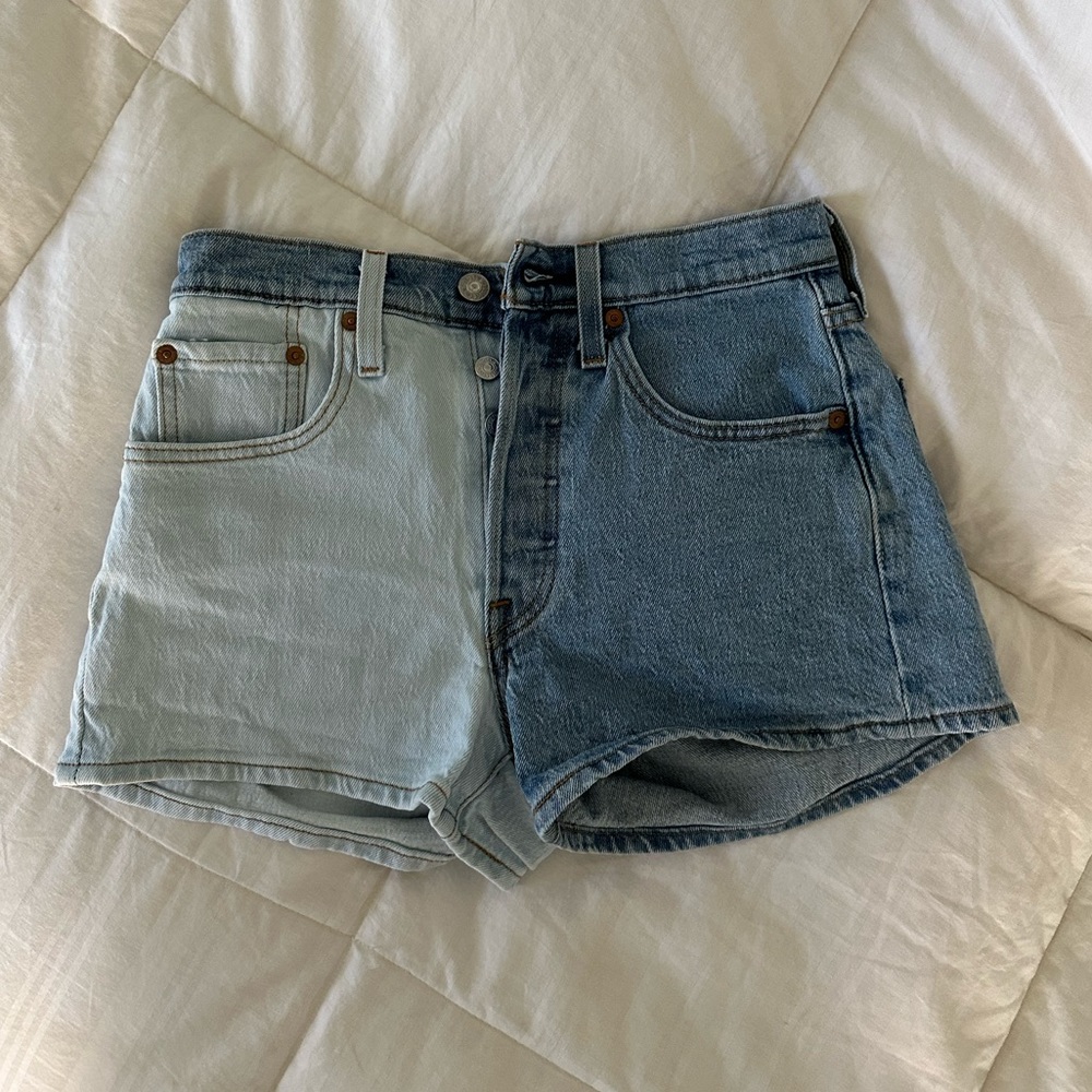 Levi’s 501 color block shorts. W24